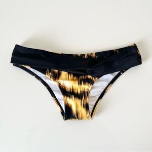 Garotas Knot Front Bikini Bottom Size S
